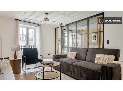 Appartement 2 chambres à louer à l'Arsenal, Paris - Appartements