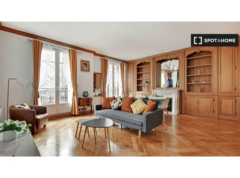 2-bedroom apartment for rent in Auteuil-Nord, Paris - Apartments