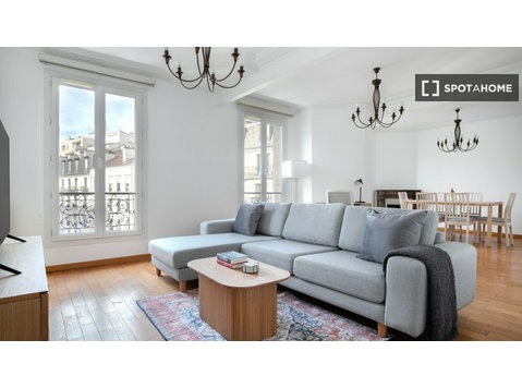 Paris, Croissy-Sur-Seine'de kiralık 2 yatak odalı daire - Apartman Daireleri