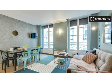 2-pokojowe mieszkanie do wynajęcia w République w Paryżu - Mieszkanie