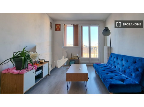 Mieszkanie z 2 sypialniami w Paryżu - Mieszkanie