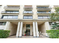 215M2 AV FOCH - IN A HIGH STANDING BUILDING WITH DOORMAN,… - Apartman Daireleri