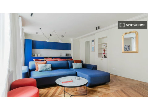3-bedroom apartment for rent in Saint-Placide, Paris - Apartamente