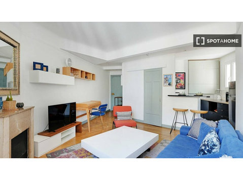 4-bedroom apartment for rent in Grandes-Carrières, Paris - Apartments