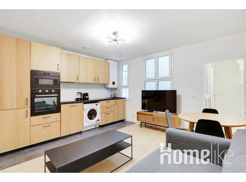 A Beautiful 1-BR/1BA in Montorgueuil - Apartments