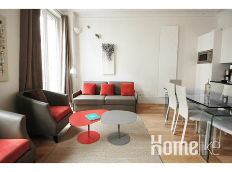 Een mooi en ruim appartement met 2 slaapkamers in Réaumur –… - Appartementen