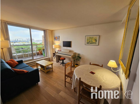 Beautiful flat with balcony and view, 12th arrondissement,… - Apartamentos