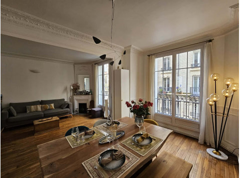 Charming apartment in Central Paris - شقق
