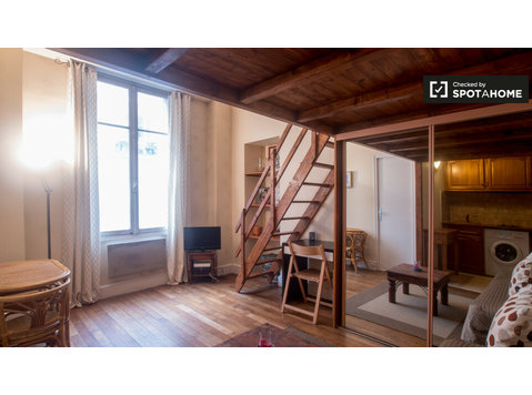 Charming studio on quiet street for rent in Paris, 17 - Appartementen