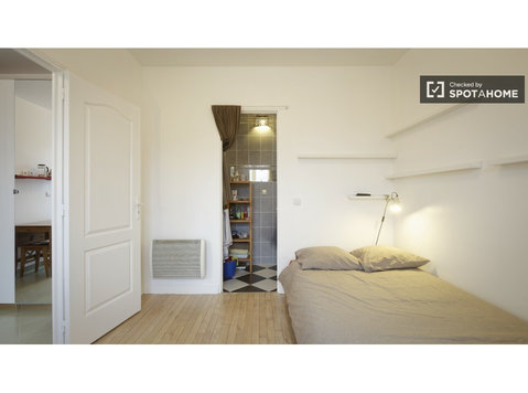 Paris'in Courbevoie banliyösünde rahat 1 yatak odalı daire - Apartman Daireleri