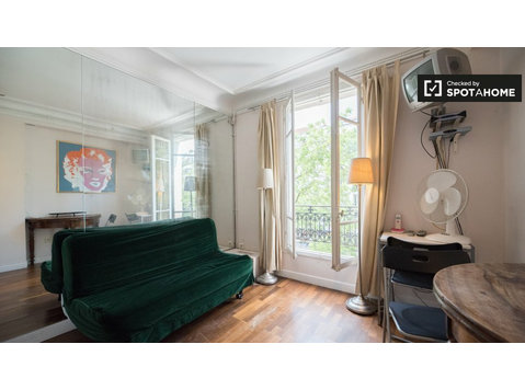 Accogliente monolocale in affitto nel 16 ° arrondissement,… - Appartamenti