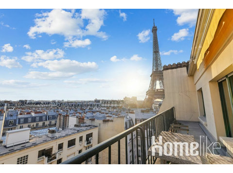 Excepcional apartamento con terraza y vista a la Torre… - Pisos