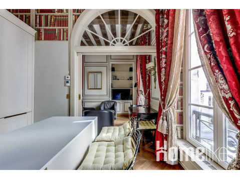 Prachtig ontworpen appartement in het hart van Parijs - Appartementen
