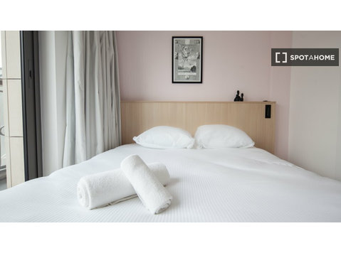 Furnished All inclusive Top floor suite with balcon in Paris - Apartments