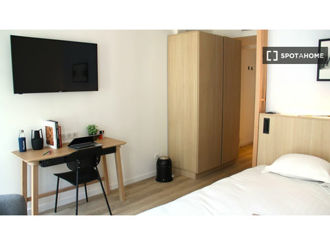 Furnished studio with rooftop, garden in Paris - Apartments