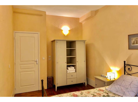 Ideal 2 bedroom apartment in Le Marais just by the Seine - Apartments