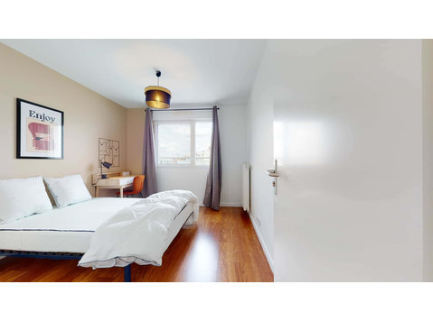 Nanterre Metz 2 - Private Room (3) - Appartements
