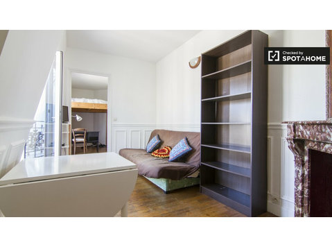 Nice 1-bedroom apartment for rent in Paris' 15th Arron. - Apartments
