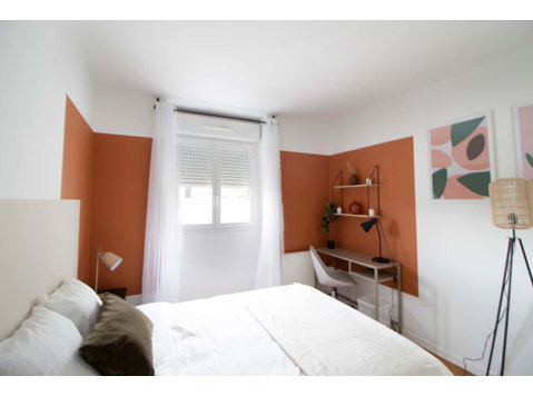 Nice 10 m² bedroom to rent in SaintDenis - Căn hộ