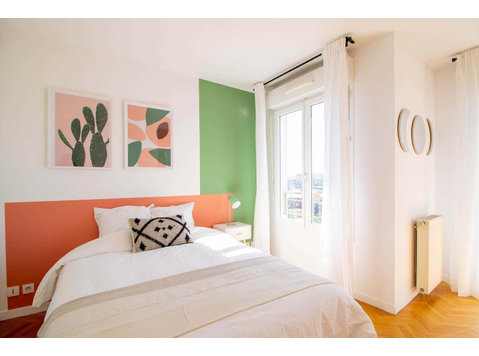Nice 13m² bedroom to rent in SaintDenis - Апартаменти