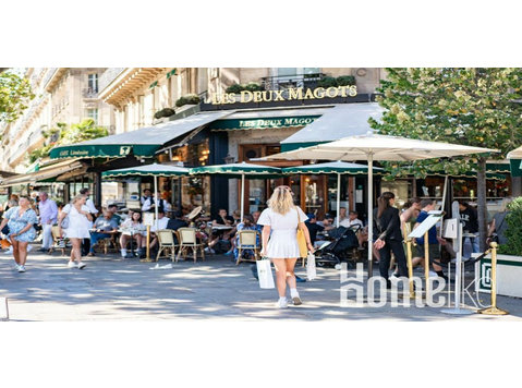 Mit Blick auf den Boulevard Saint-Germain und bietet eine… - Wohnungen
