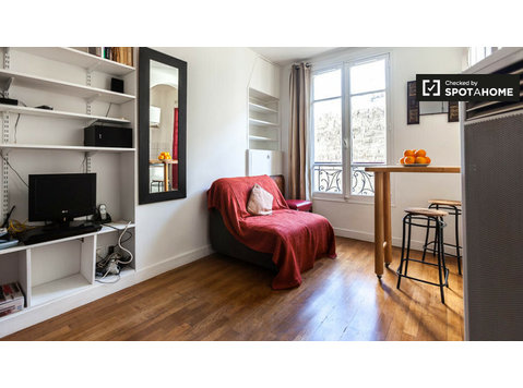 Montmartre, Paris 18'de kiralık yenilenen stüdyo daire - Apartman Daireleri