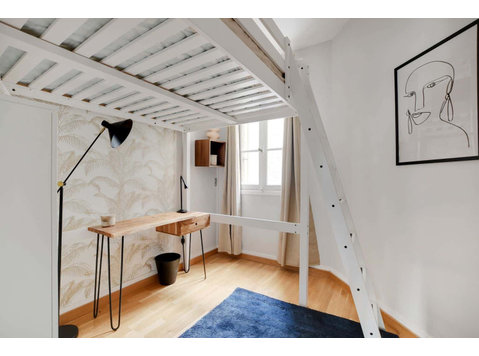 Rent this 9 m² room in a coliving space with a loft bed in… - آپارتمان ها
