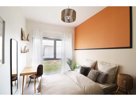 Rent this beautiful 11 m² bedroom in coliving at Rosa Parks - Leiligheter