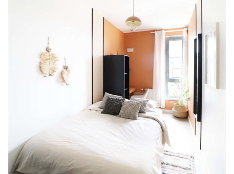 Rent this cosy 11 m² bedroom in coliving at Rosa Parks - 	
Lägenheter
