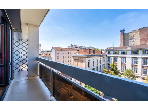 Rue Saint-Maur - Apartments