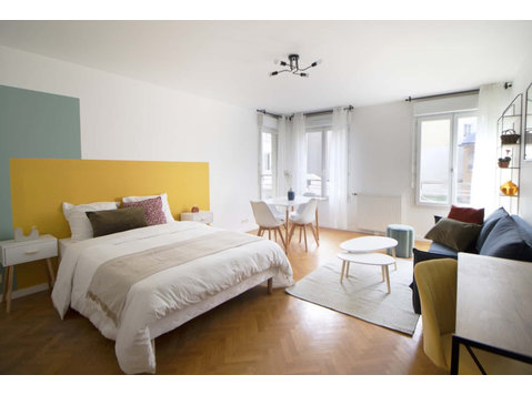 Spacious 23 m² master bedroom - Apartman Daireleri