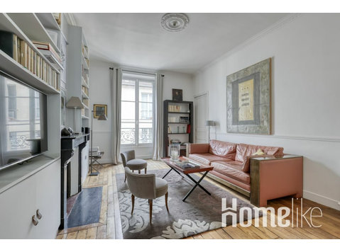 Spacious Typical Parisian Flat - Paris Le Marais - Apartments