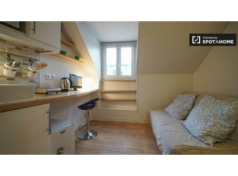 Paris'in 17. bölgesinde kiralık stüdyo daire - Apartman Daireleri