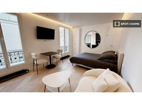Studio apartment for rent in 7Th Arrondissement, Paris - Apartments
