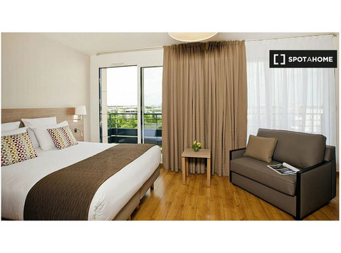 Studio apartment for rent in Bois-Colombes - Apartments