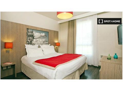 Studio apartment for rent in Guyancourt - Apartments