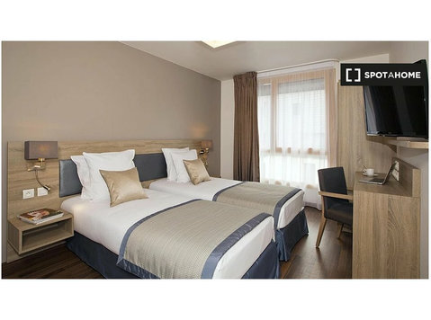 Studio apartment for rent in Issy-Les-Moulineaux - Apartments