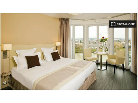 Studio apartment for rent in Neuilly-Plaisance - Apartments