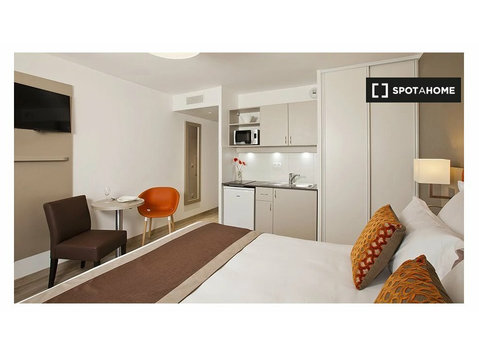 Studio apartment for rent in Paris - Apartemen