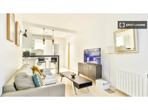 Studio for rent in Chaillot, Paris - Apartments
