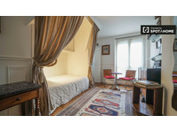 Studio for rent in Montmartre, Paris