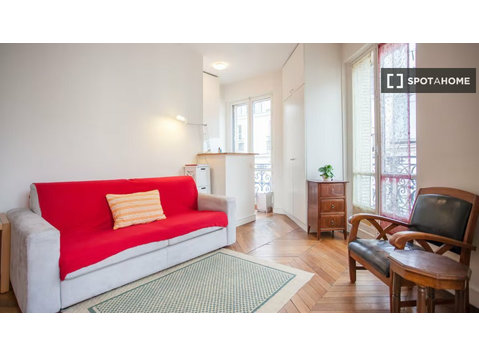 Studio zu vermieten im Palais Royal, Paris - Wohnungen