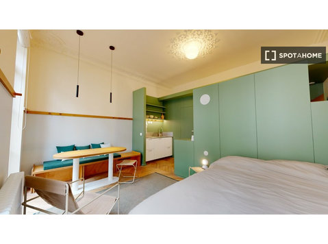 Studio zu vermieten in Pigalle-Martyrs, Paris - Wohnungen