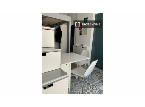 Studio à louer au Pont de Flandre, Paris - Appartements