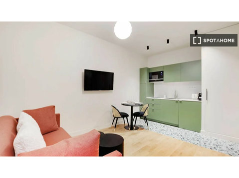 Studio à louer à Saint-Placide, Paris - Appartements