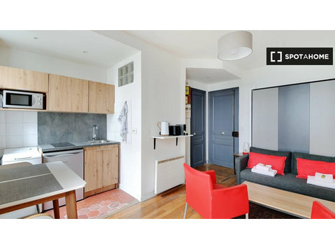 Studio à louer à Secrétan, Paris - Appartements