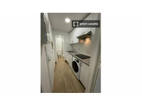 Studio for rent in Vallée de Fécamp, Paris.