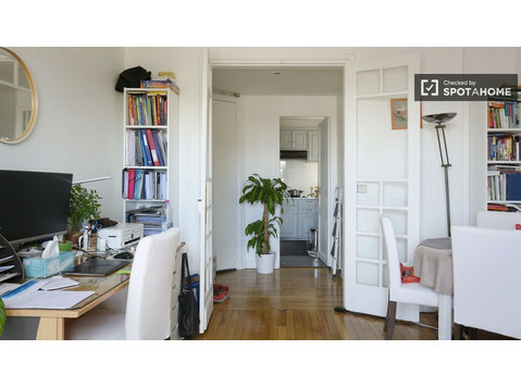 Vaugirard, Paris kiralık Güneşli 2 yatak odalı daire - Apartman Daireleri