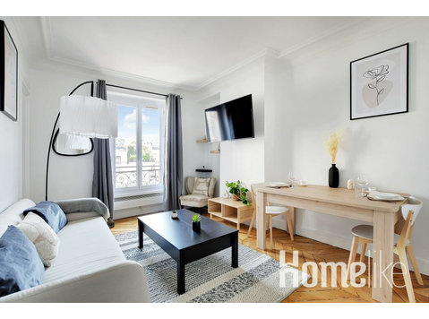 Zeer mooi gerenoveerd appartement 2Pers.- VOLTAIRE/CHARONNE… - Appartementen