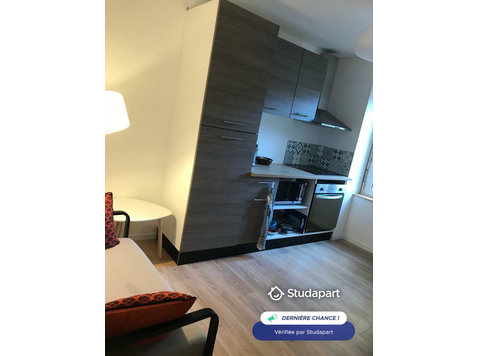 Appartement meublé   2 chambres idéal colocation pour 2… - À louer